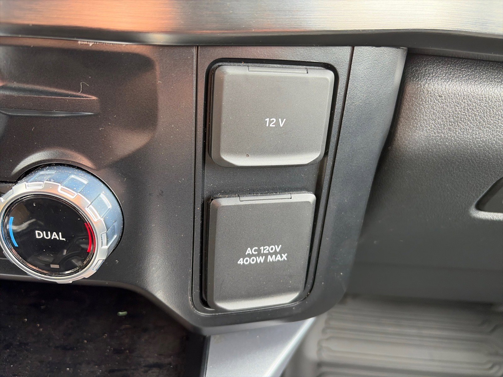 Used 2024 Ford F350 Lariat w/ Lariat Ultimate Package AWD/4WD image 23