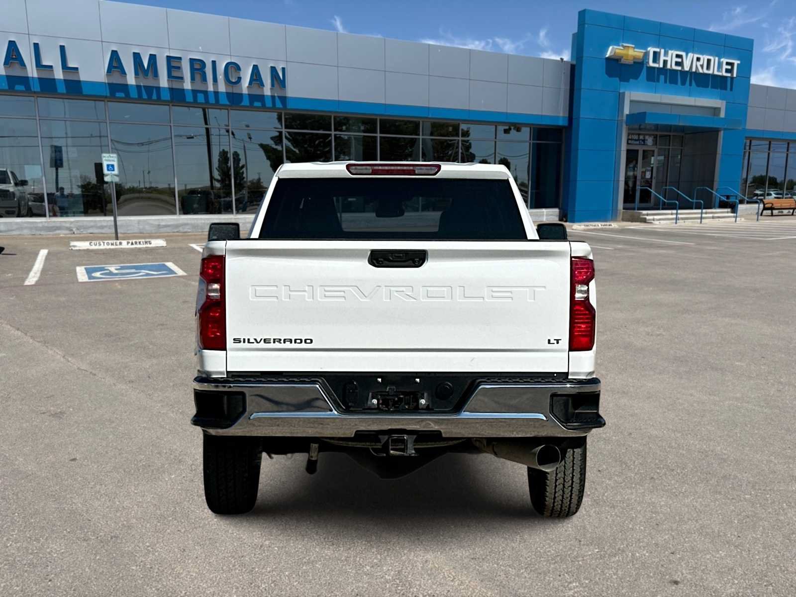 Used 2025 Chevrolet Silverado 2500 LT w/ Convenience Package AWD/4WD image 7