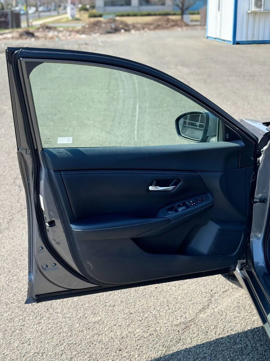 Used 2021 Nissan Sentra SV image 16