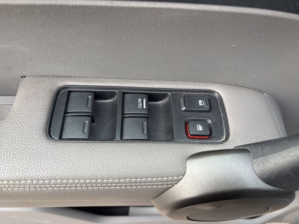 Used 2011 Honda CR-V EX-L image 17