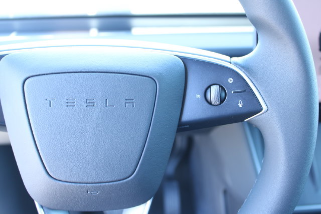 Used 2026 Tesla Model Y 2WD image 14