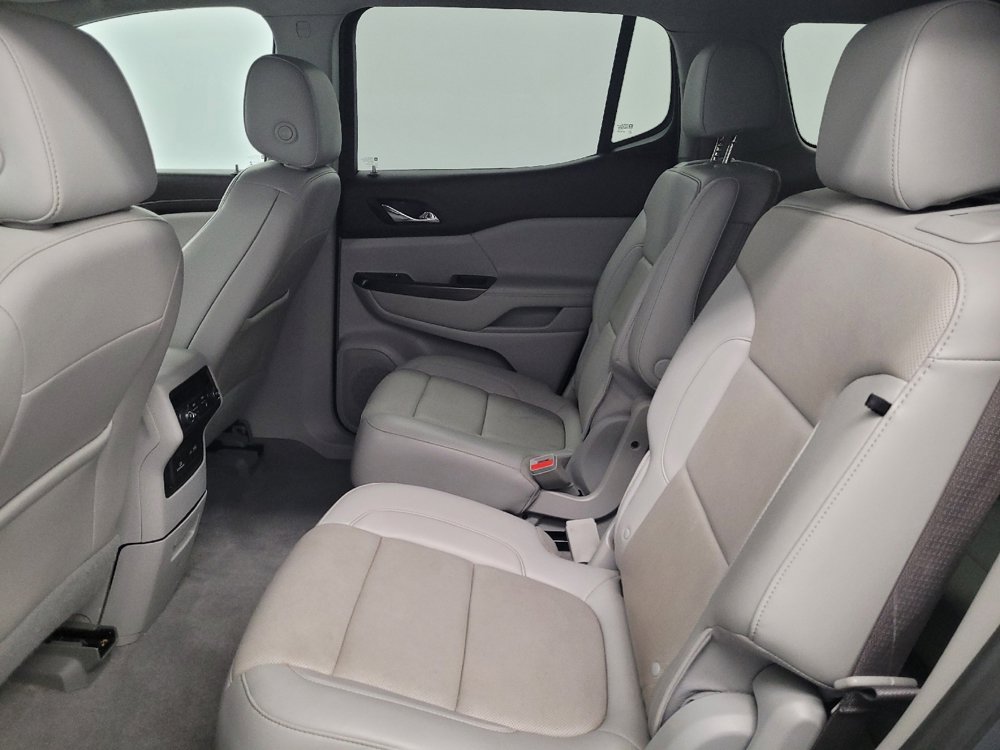 Used 2021 GMC Acadia SLT w/ Premium Package FWD image 18