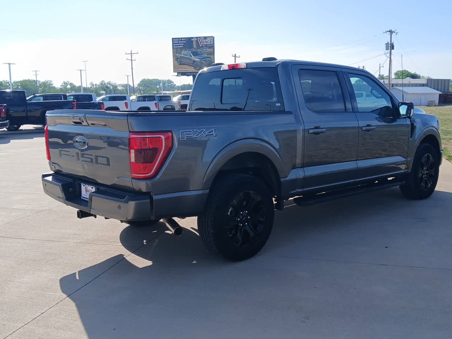 Used 2022 Ford F150 XLT w/ Equipment Group 302A High AWD/4WD image 9