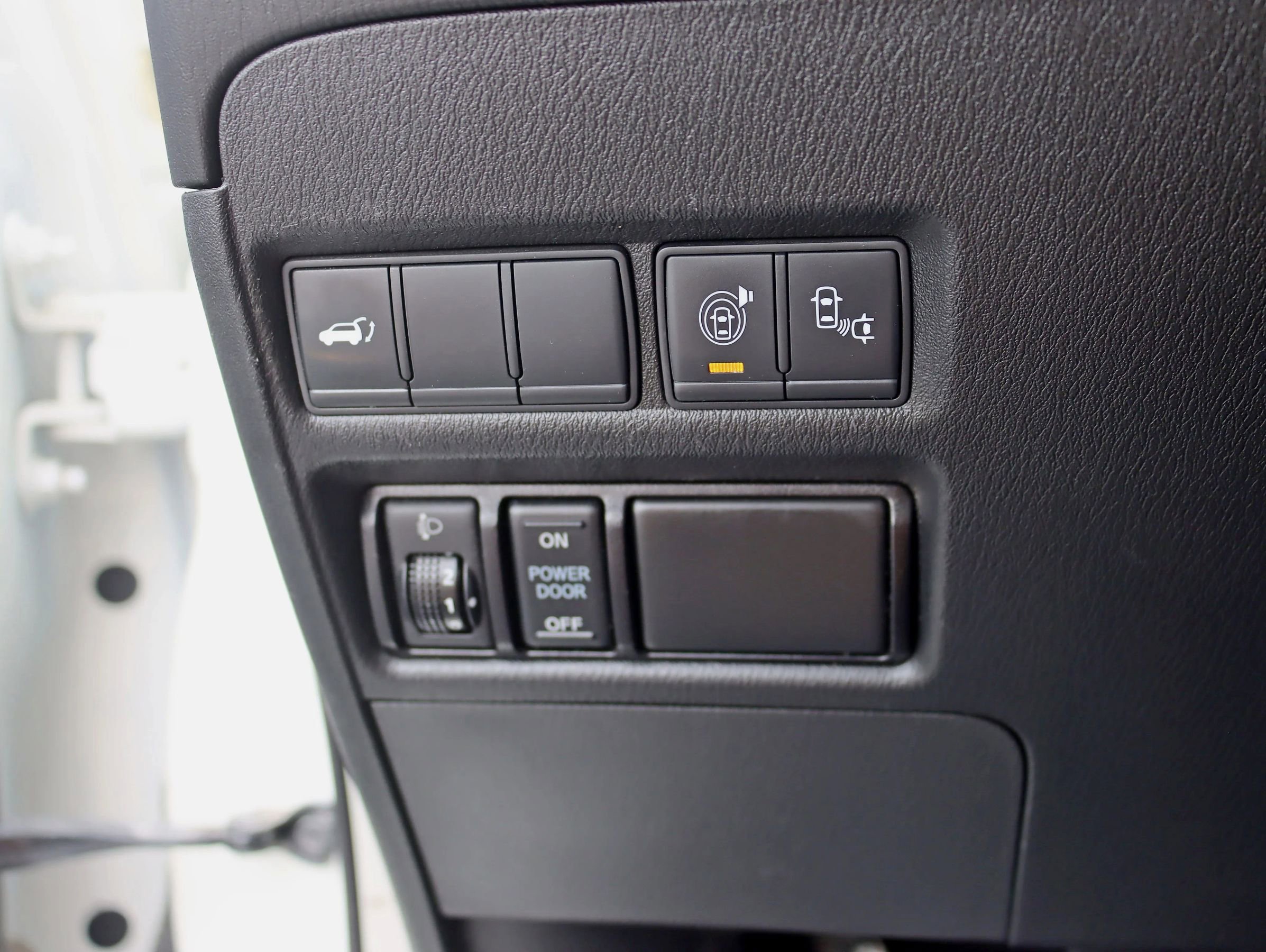 Used 2017 Nissan Armada Platinum image 18