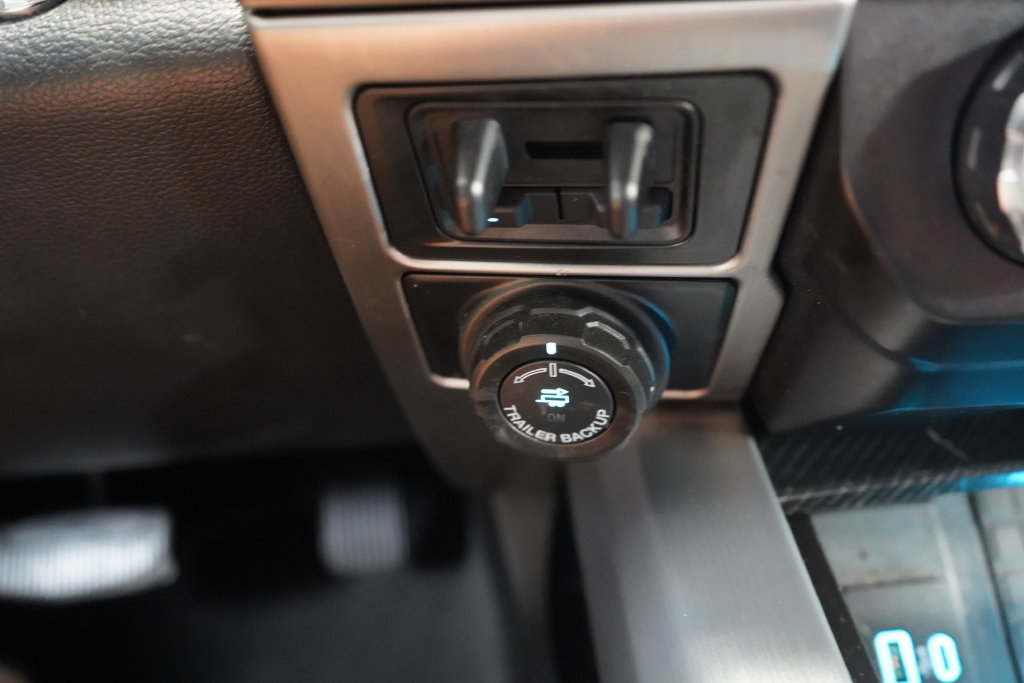 Used 2022 Ford F250 Platinum w/ Tremor Off-Road Package AWD/4WD image 42