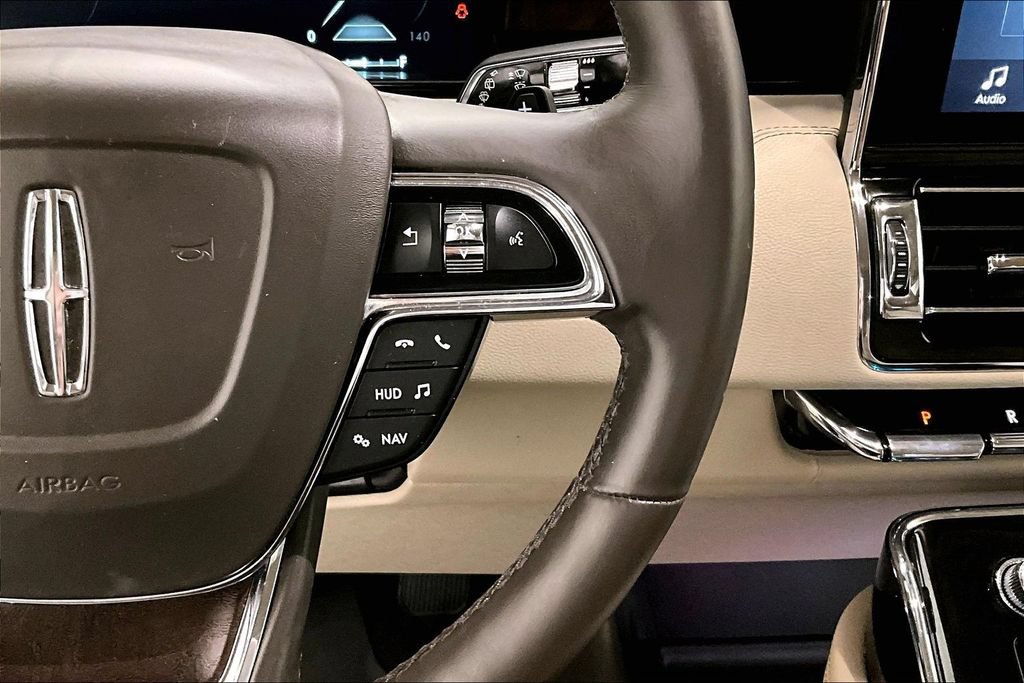 Used 2018 Lincoln Navigator Select w/ Technology Package AWD/4WD image 12
