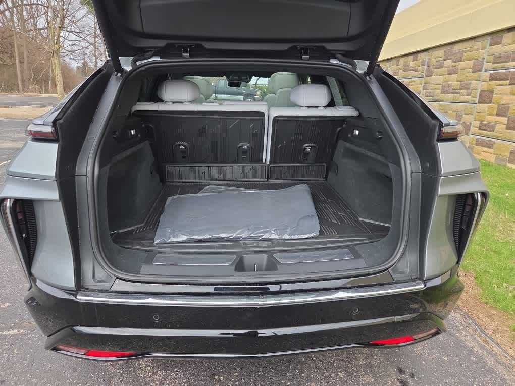 Used 2024 Cadillac Lyriq Luxury w/ LPO, Floor Liner Package image 11