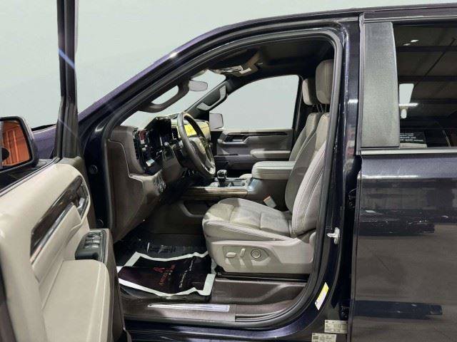 Used 2024 Chevrolet Silverado 1500 LT AWD/4WD image 18