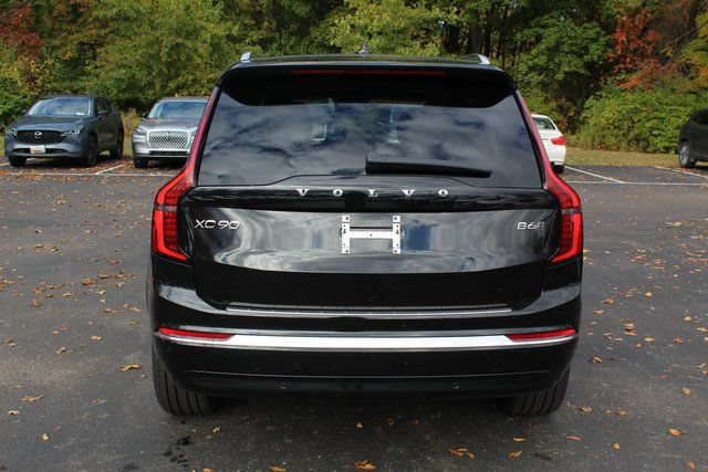 New 2026 Volvo XC90 B6 Plus w/ Protection Package Premier AWD/4WD image 4