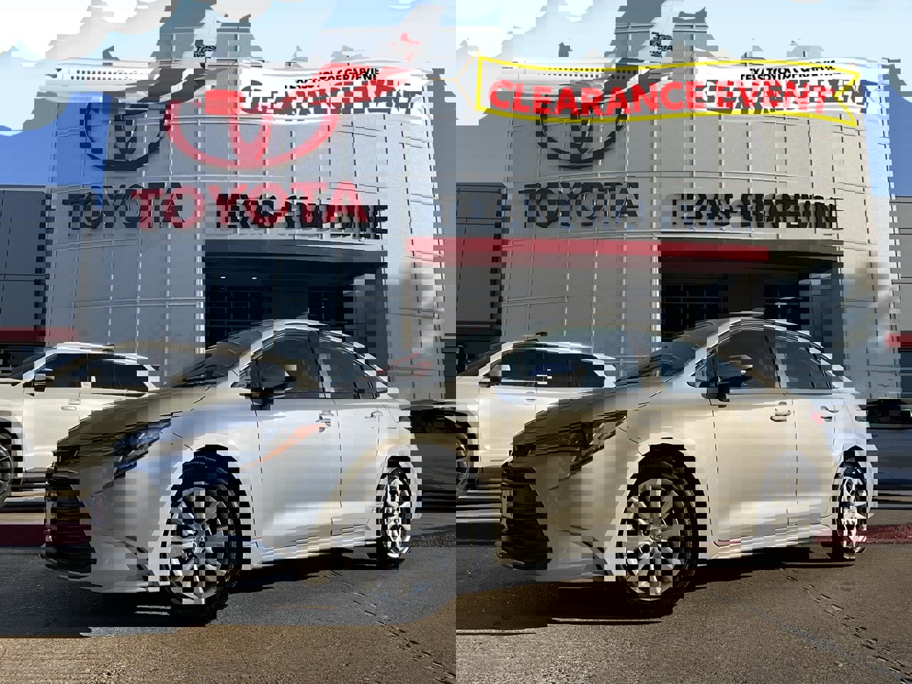 Used 2024 Toyota Corolla LE