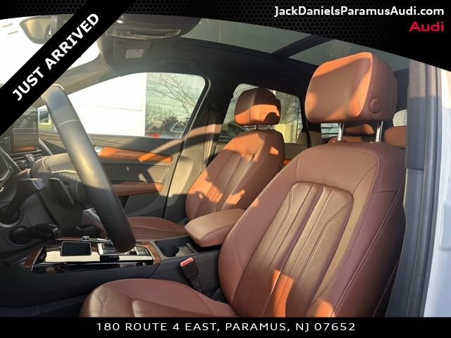 Used 2023 Audi Q5 2.0T Premium w/ Convenience Package image 11