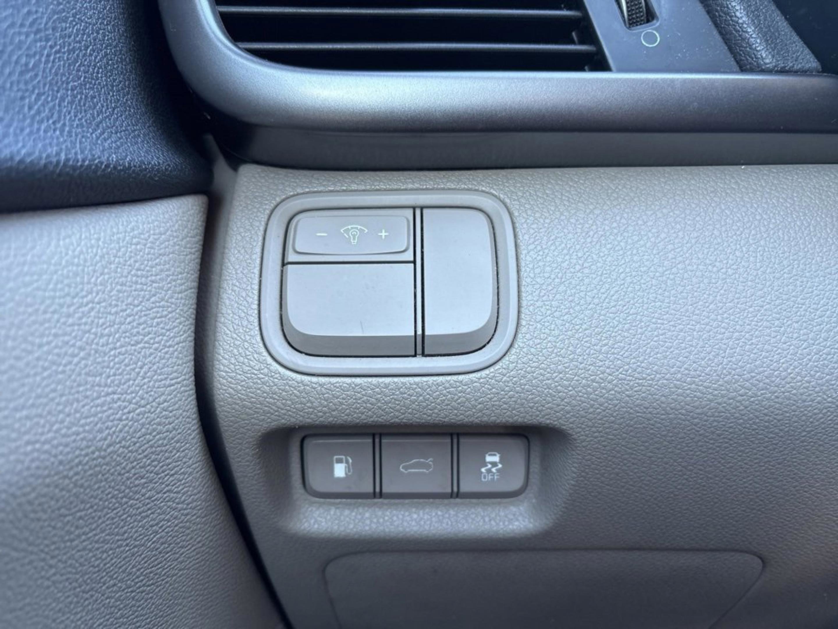 Used 2016 Kia Optima LX image 24