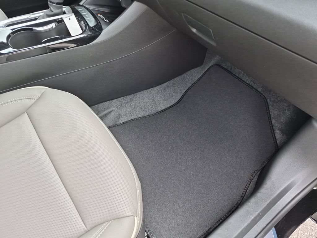 New 2026 Buick Envista Sport Touring FWD image 38