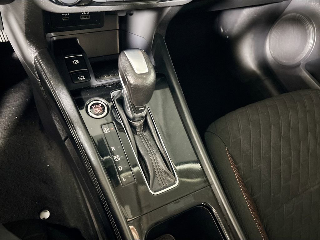 Used 2021 Nissan Kicks SR image 17