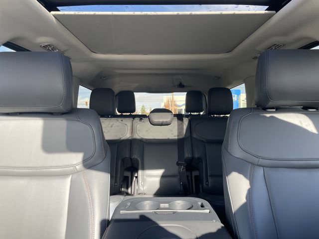 New 2025 Ford Expedition Active image 41