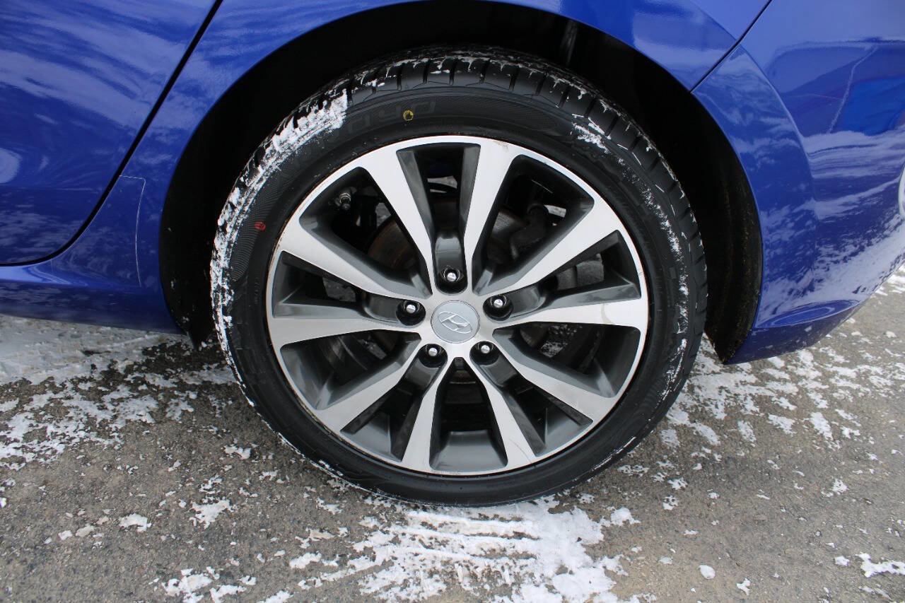 Used 2020 Hyundai Elantra GT w/ Style Package 02 image 13