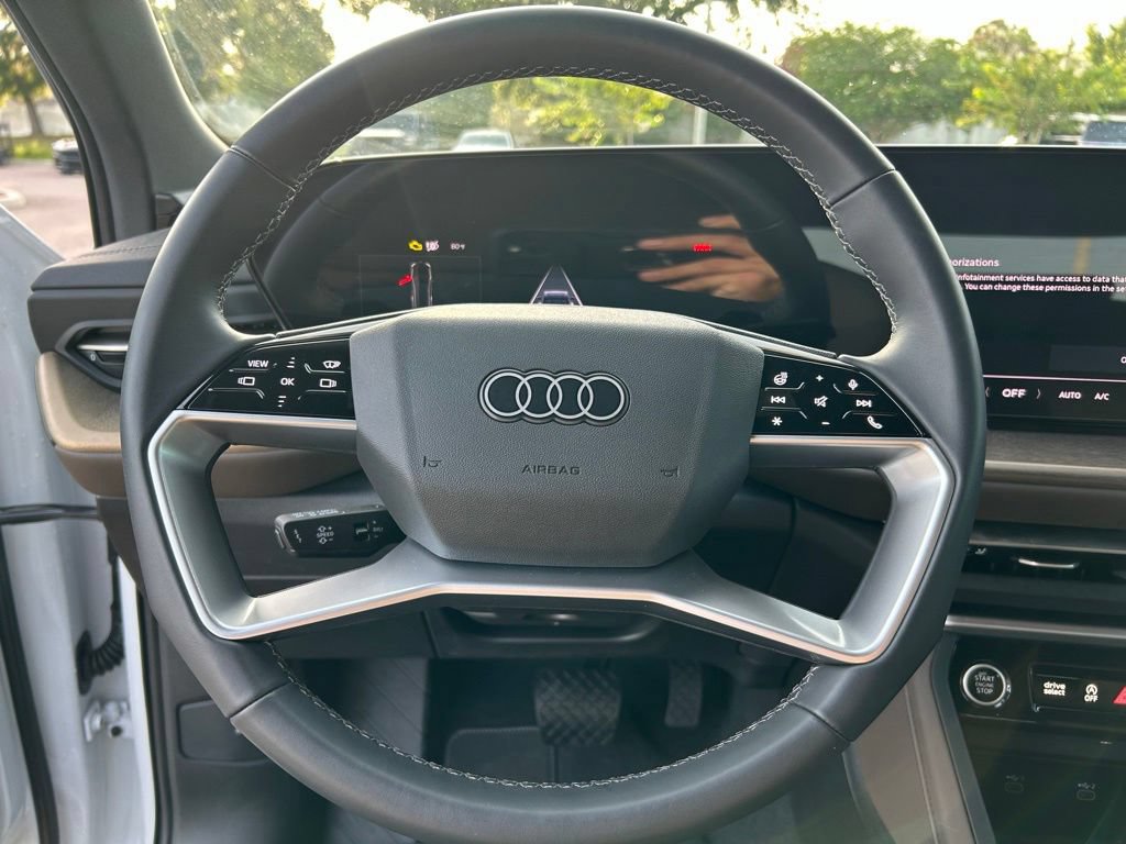 Used 2025 Audi Q5 Premium Plus w/ Premium Plus AWD/4WD image 23