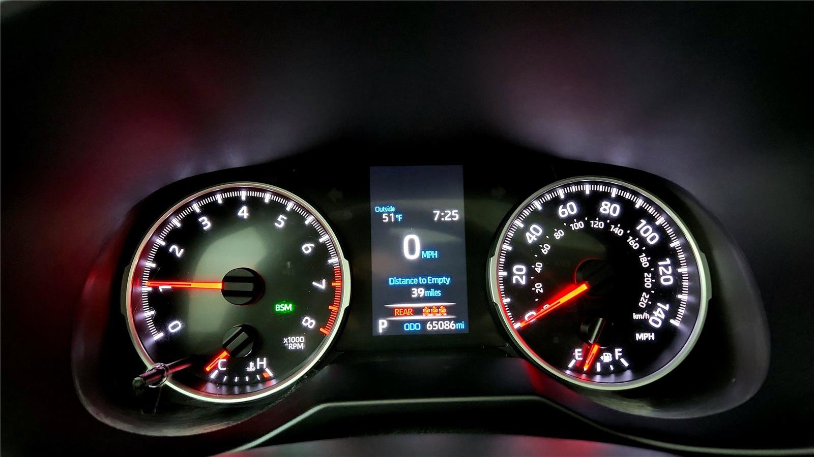 Used 2021 Toyota RAV4 XLE Premium AWD/4WD image 27