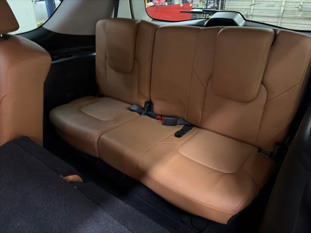 Used 2016 INFINITI QX80 Limited w/ All Season Package image 27