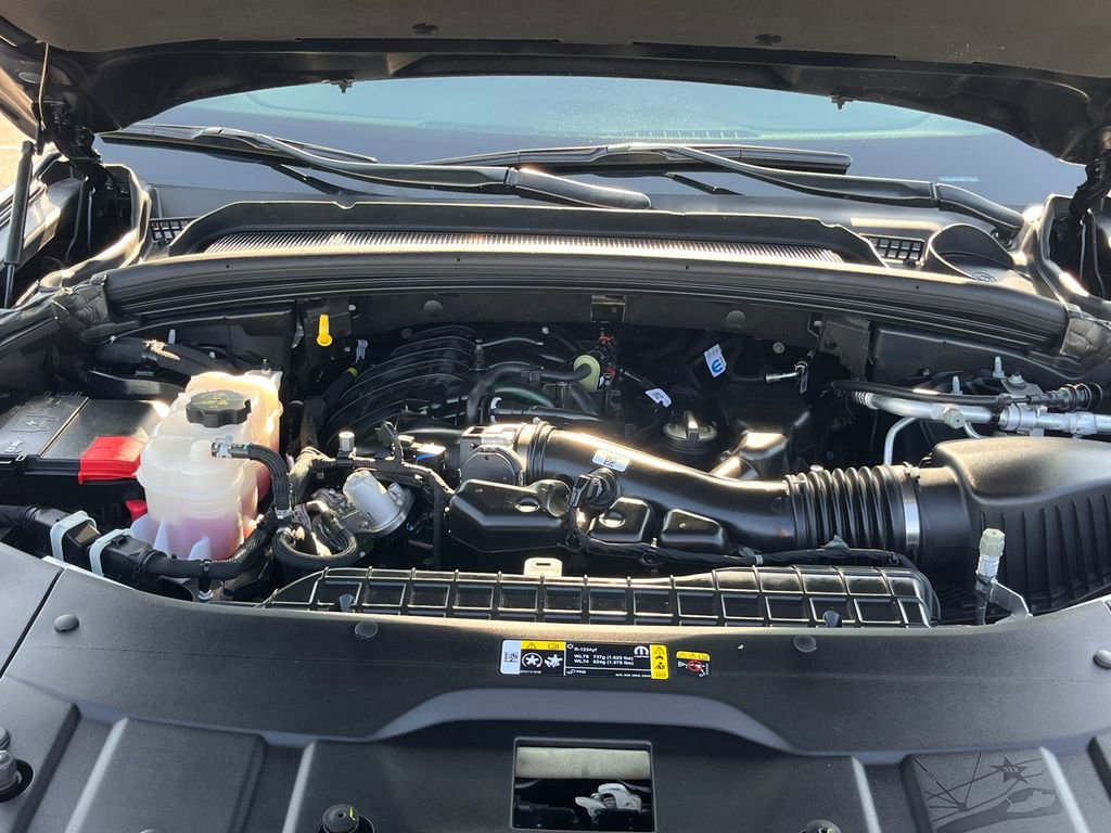 Used 2024 Jeep Grand Cherokee Limited image 13