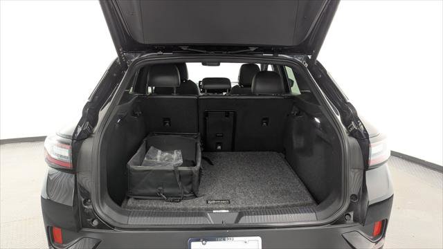 Used 2023 Volkswagen ID.4 Pro S image 16