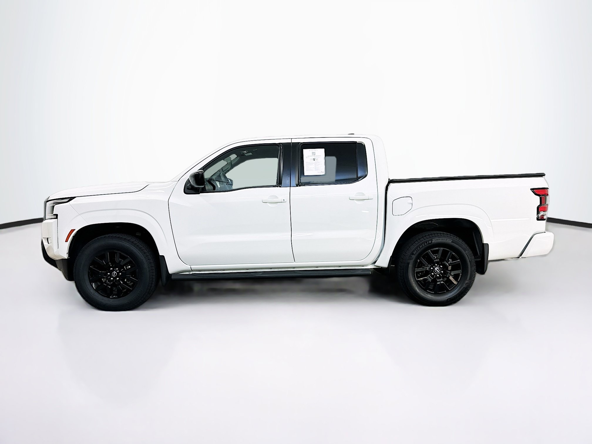 Used 2023 Nissan Frontier SV AWD/4WD image 4
