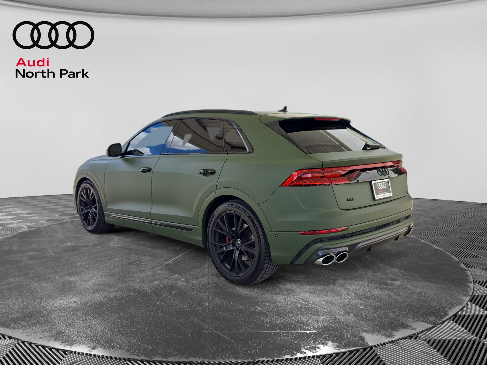 Used 2023 Audi SQ8 Prestige w/ Prestige Package AWD/4WD image 3