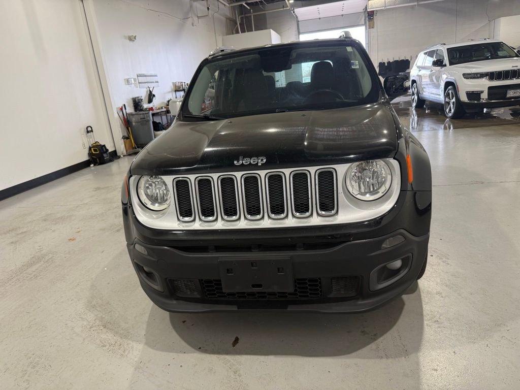 Used 2016 Jeep Renegade Limited image 2