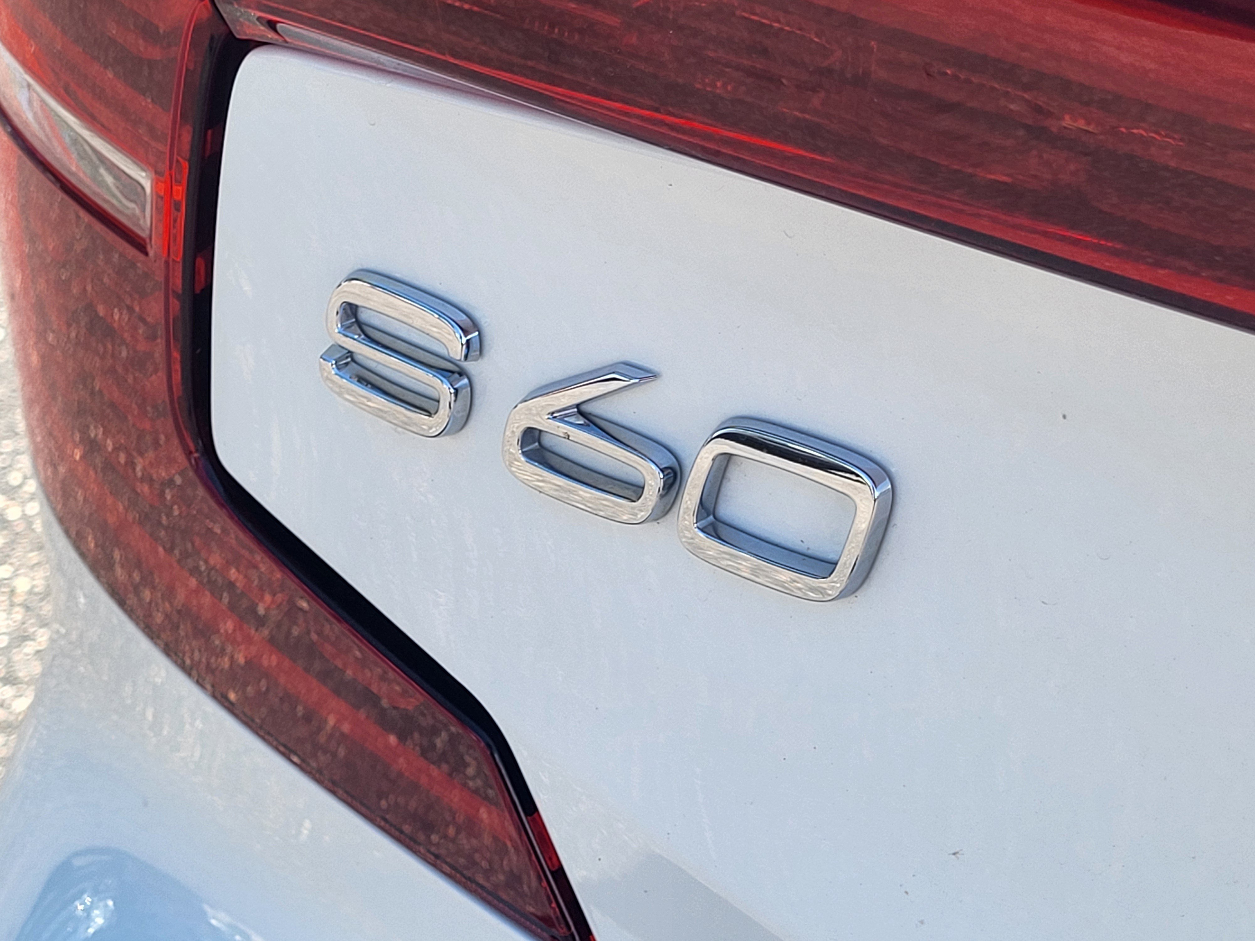 Certified 2023 Volvo S60 T8 Ultimate w/ Climate Package AWD/4WD image 9