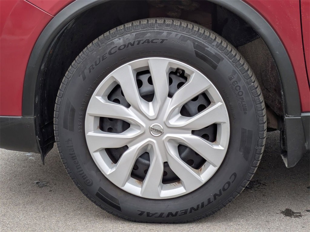 Used 2015 Nissan Rogue S image 10