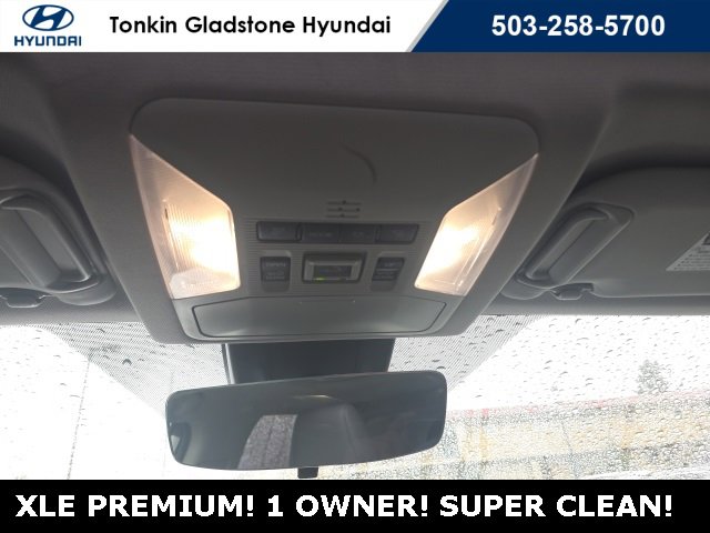 Used 2022 Toyota RAV4 XLE Premium image 20