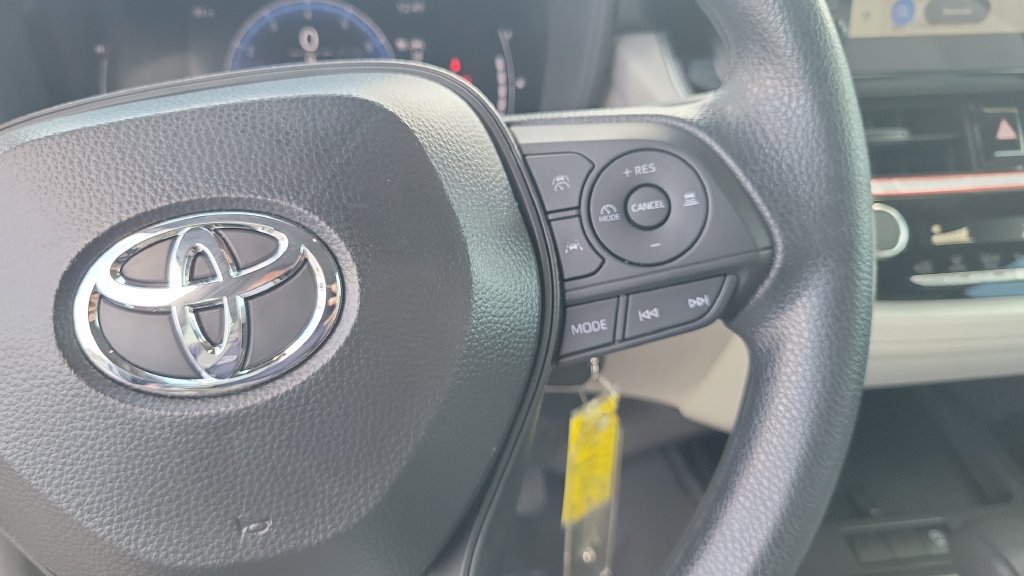 Used 2026 Toyota Corolla Cross L FWD image 19
