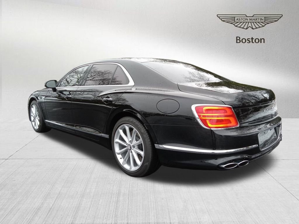 Used 2023 Bentley Flying Spur Plug-In Hybrid image 3