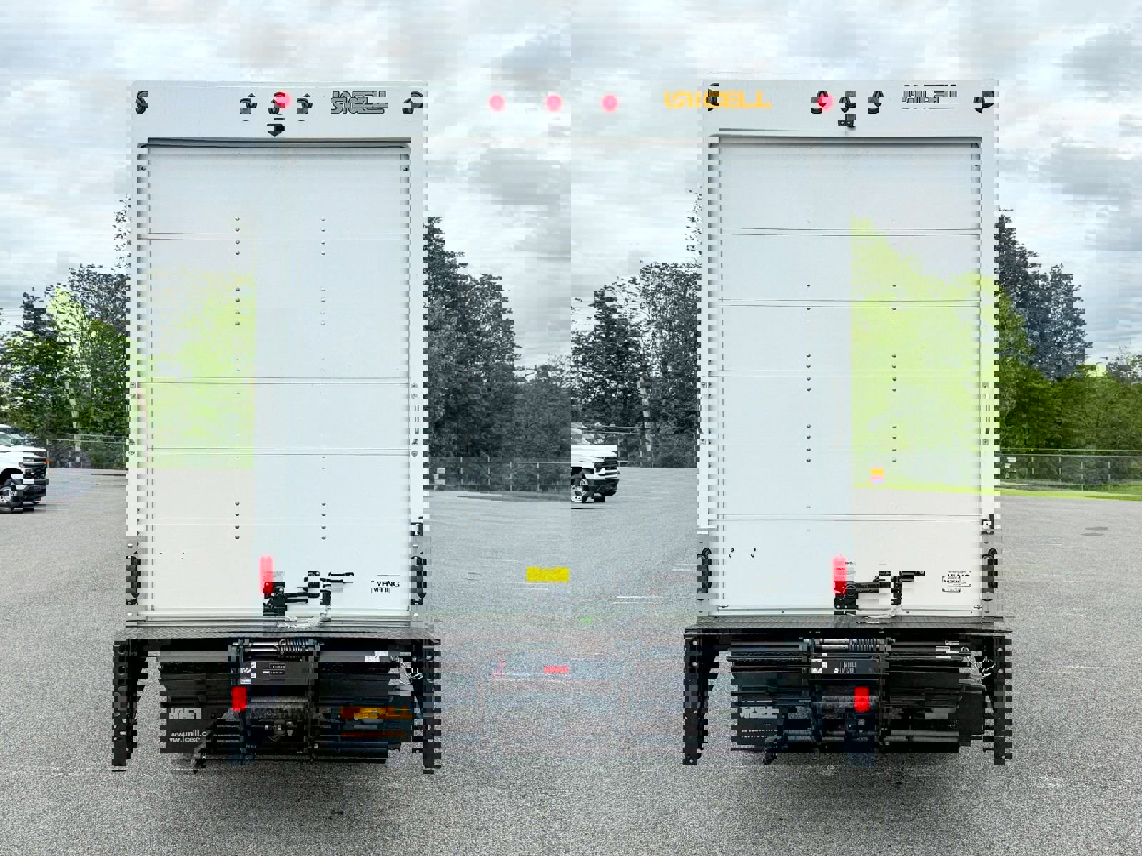 New 2025 Chevrolet Express 3500 w/ Power Convenience Package image 8