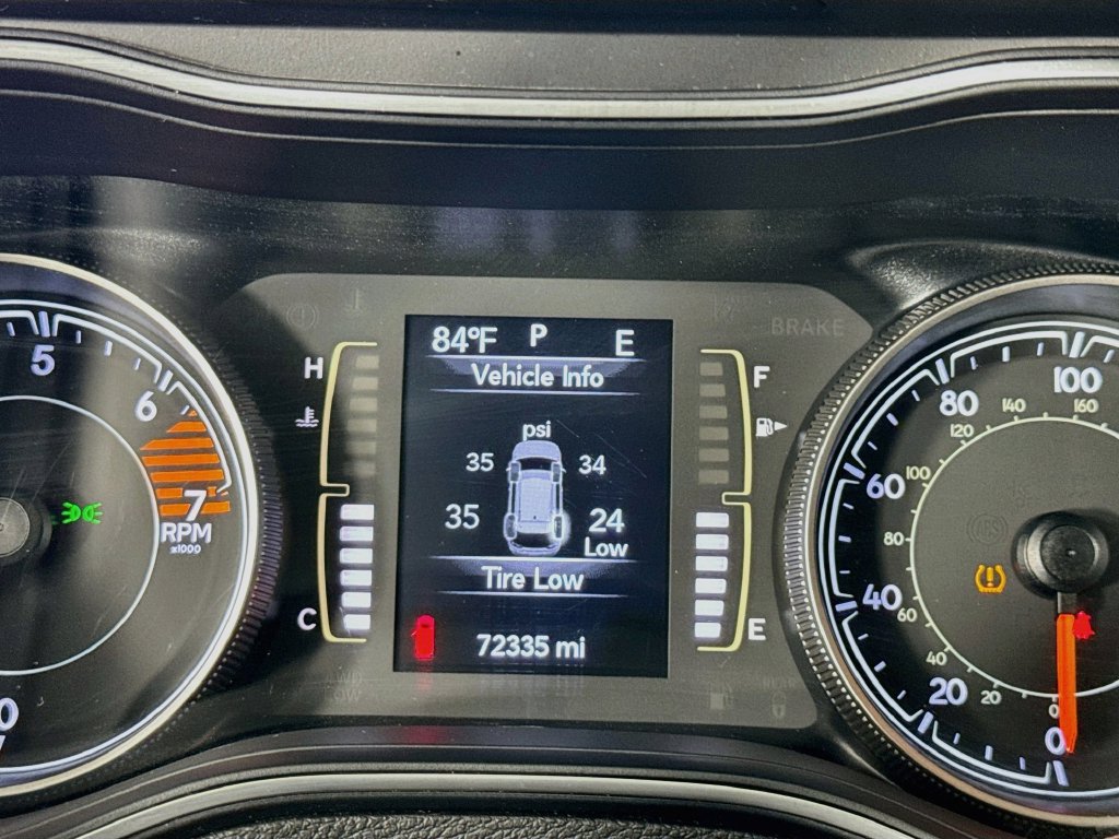 Used 2020 Jeep Cherokee Latitude Plus FWD image 15