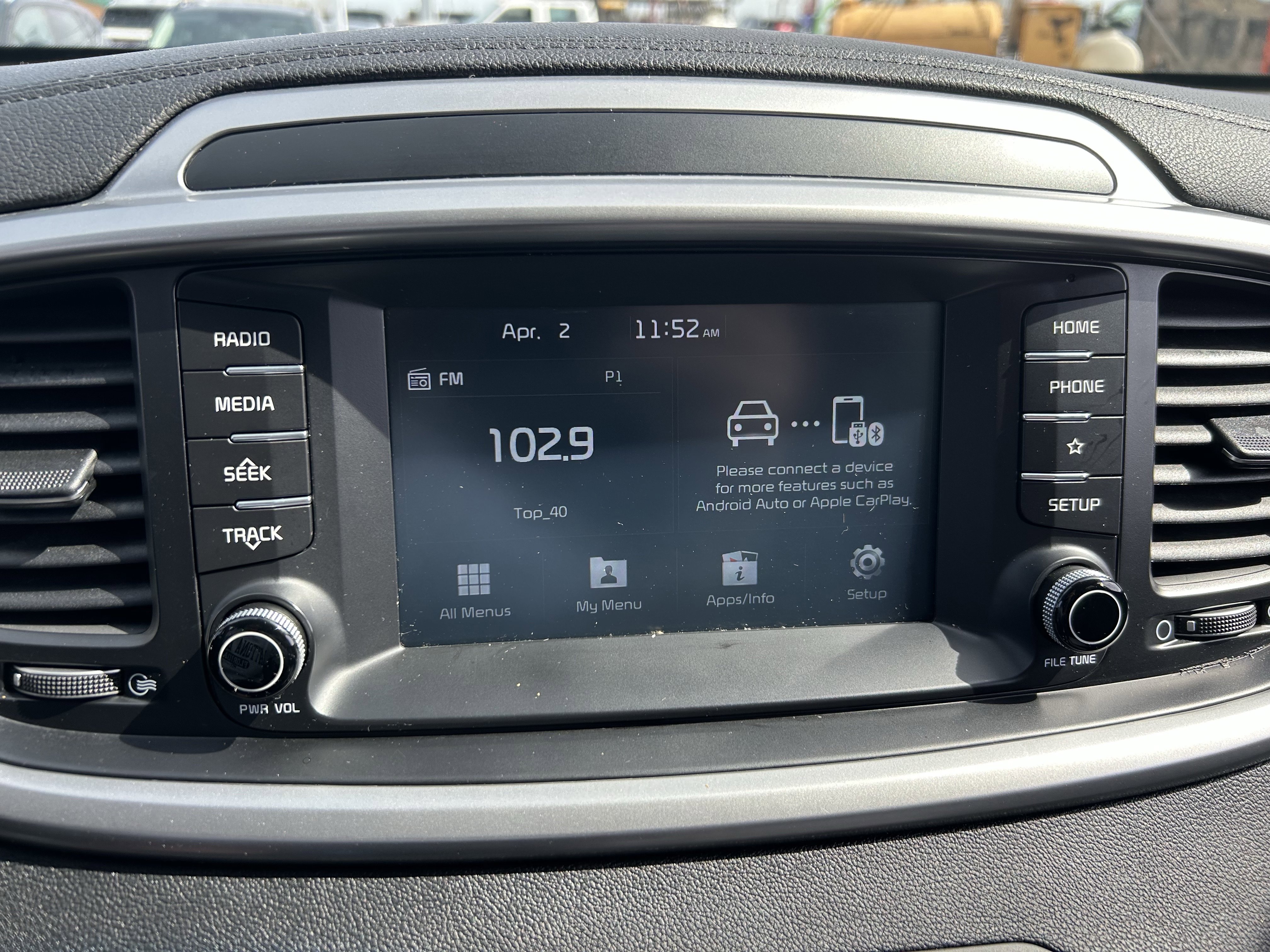 Used 2019 Kia Sorento LX image 12