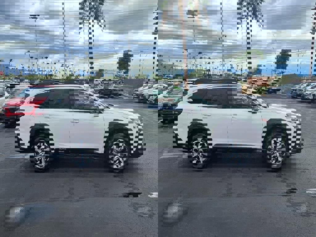 Used 2023 Subaru Outback Premium image 8