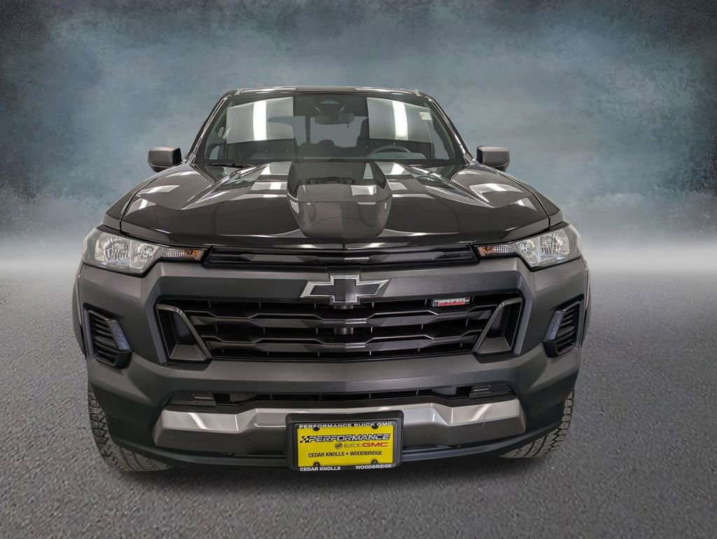 Used 2024 Chevrolet Colorado Trail Boss w/ Advanced Trailering Package AWD/4WD image 2