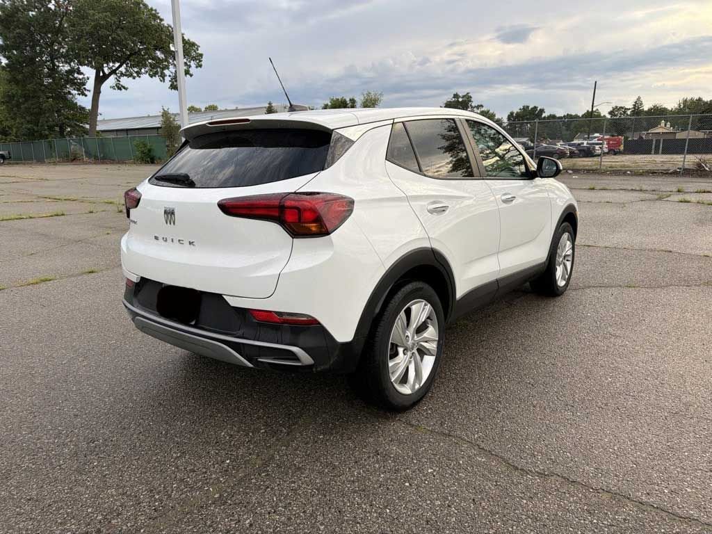 Certified 2024 Buick Encore GX Preferred w/ Comfort Package AWD/4WD image 7