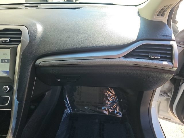 Used 2020 Ford Fusion SE FWD image 35