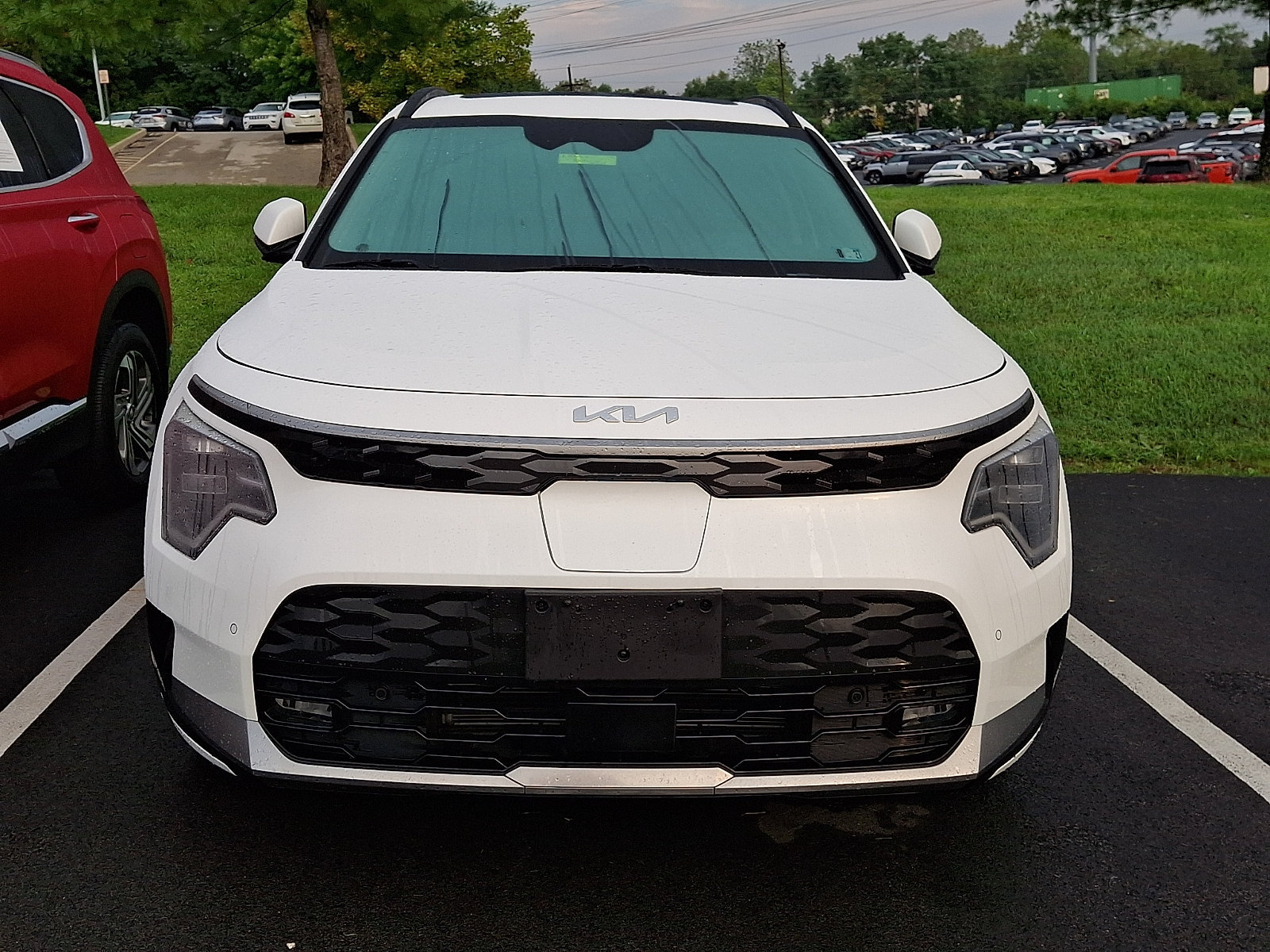 Used 2023 Kia Niro Wave w/ Wave Preserve Package FWD image 2
