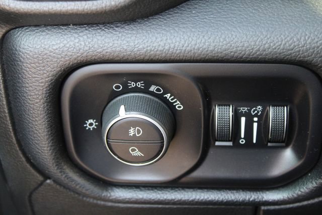 Used 2019 RAM 1500 Laramie AWD/4WD image 23