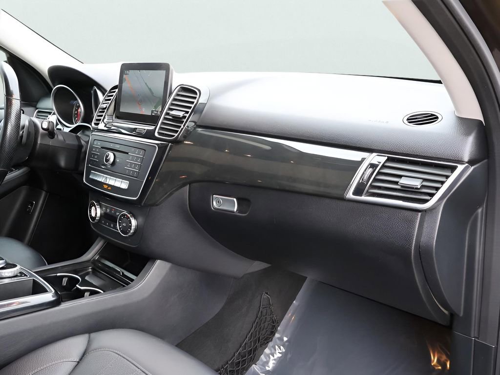 Used 2016 Mercedes-Benz GLE 300d 4MATIC image 11
