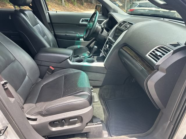 Used 2011 Ford Explorer Limited w/ 301A Rapid Spec Order Code FWD image 15