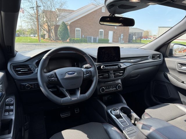 Used 2023 Ford Escape ST-Line image 17