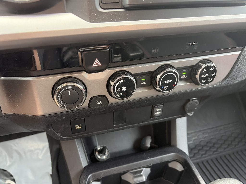 Used 2016 Toyota Tacoma SR5 w/ Towing Package AWD/4WD image 24