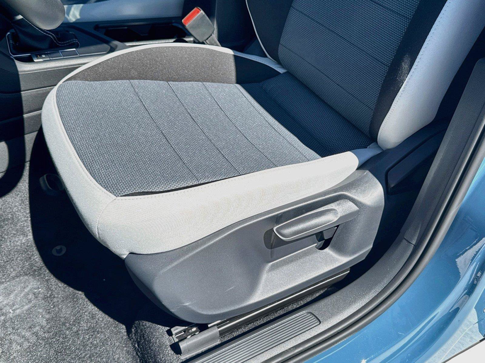 New 2027 Volkswagen Taos S FWD image 17