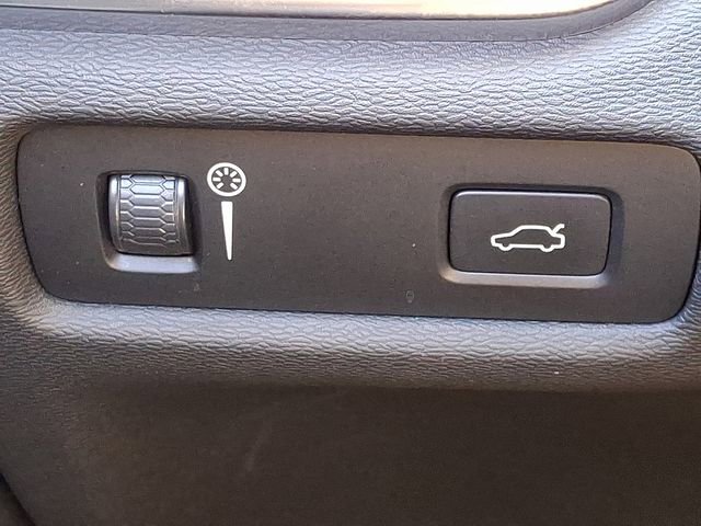 Used 2021 Volvo V60 T5 Cross Country w/ Climate Package image 26