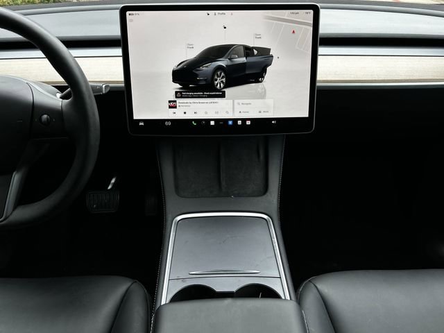 Used 2024 Tesla Model Y Long Range AWD/4WD image 17