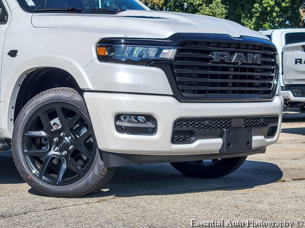 New 2027 RAM 1500 Laramie AWD/4WD image 3